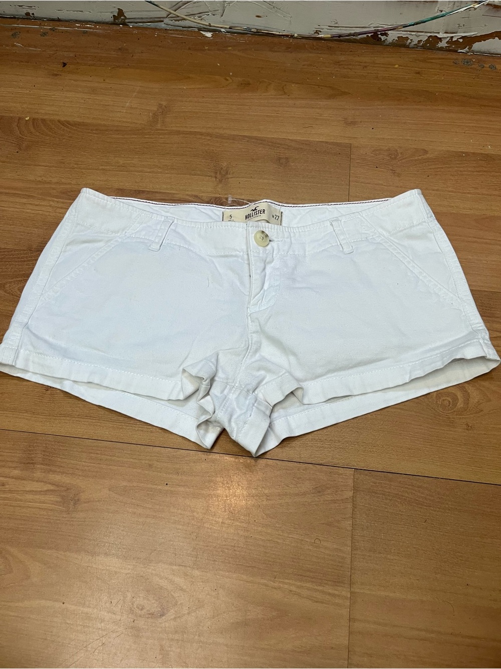Hollister White Women's low waist Jean Shorts